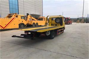 高州非事故拖车